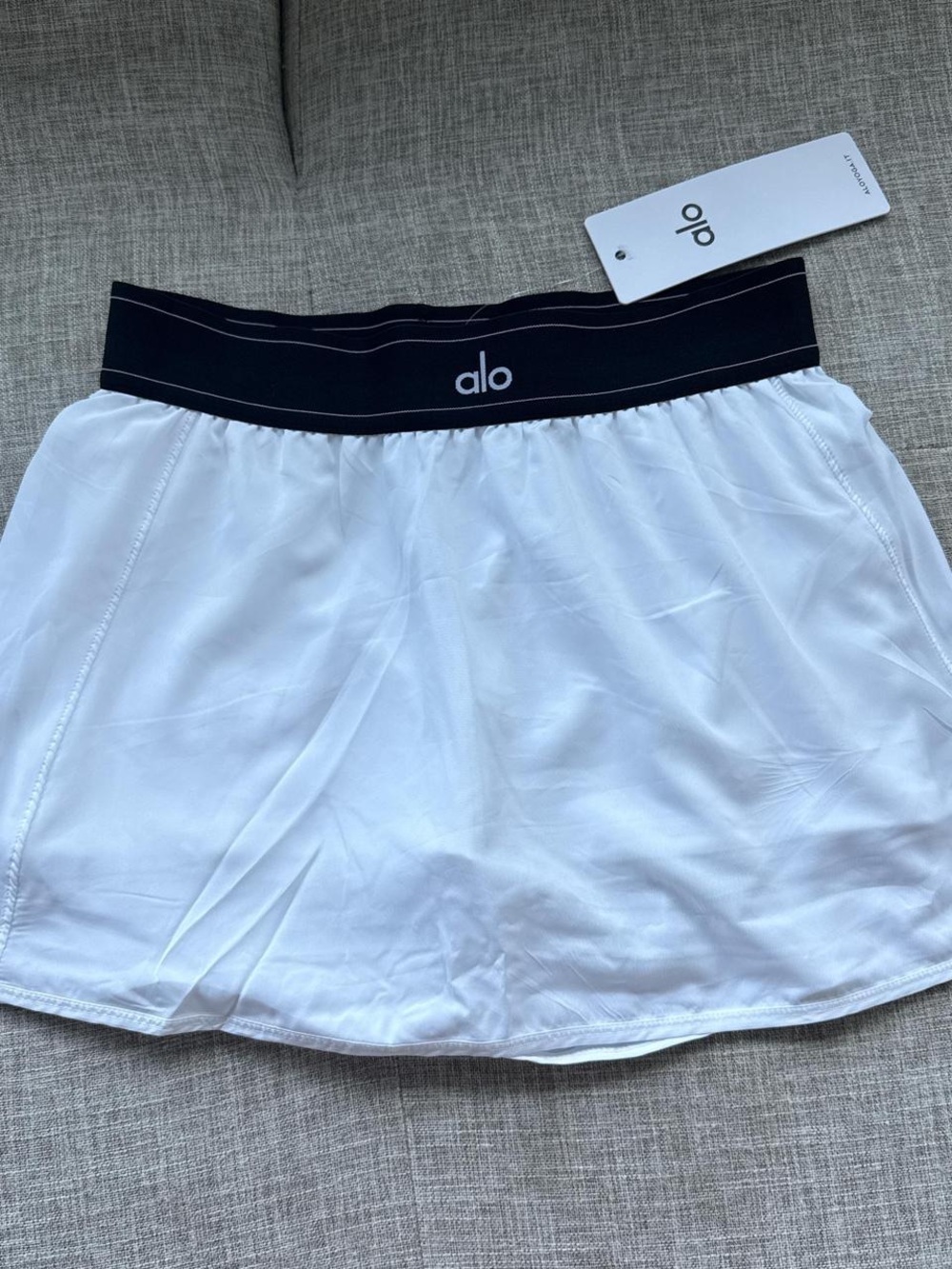 ALO Yoga White Skort with Black Elastic Waistband Multiple Sizes